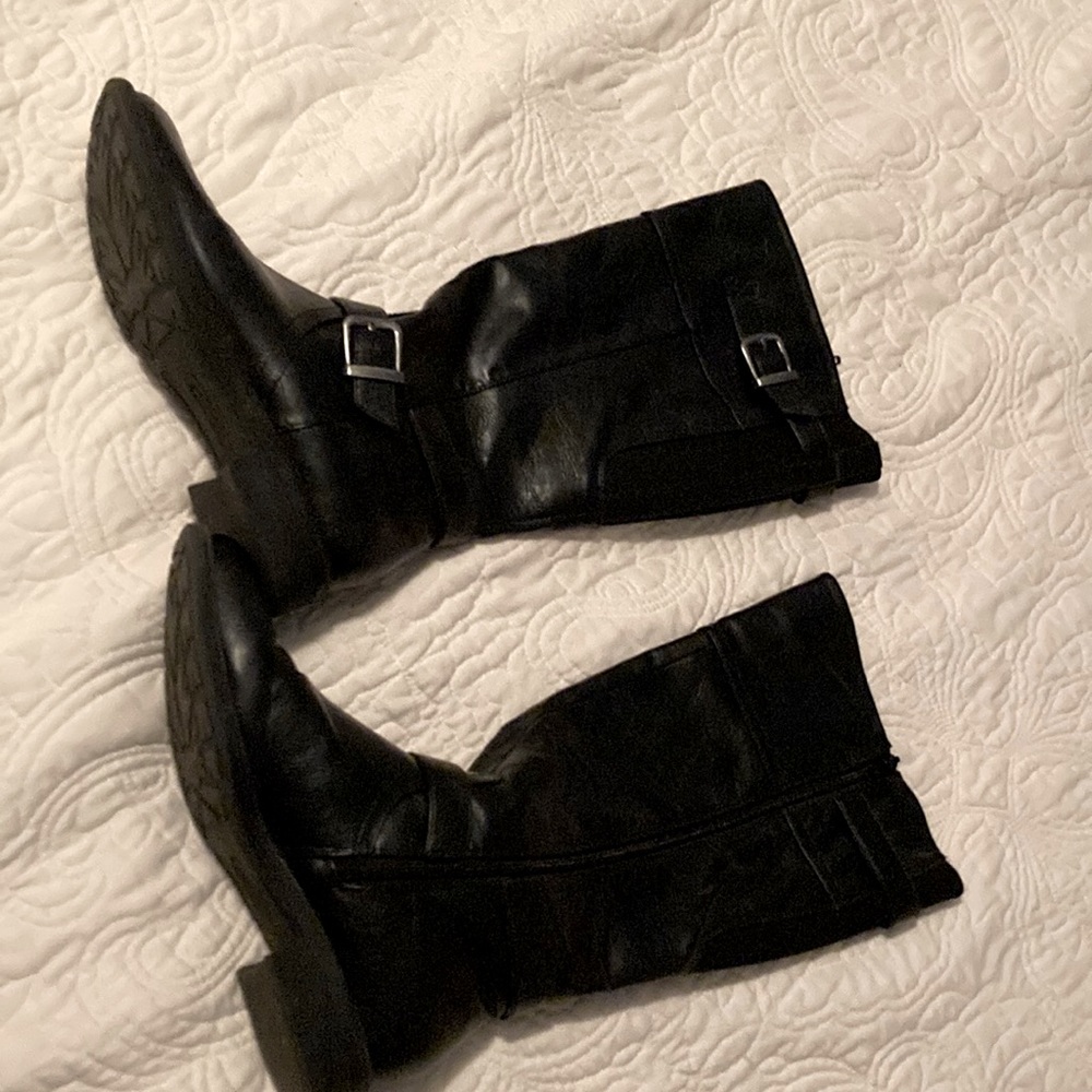 Black heeled boots. Size 8 Kim Rogers brand